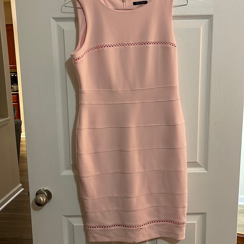 Fitted light pink